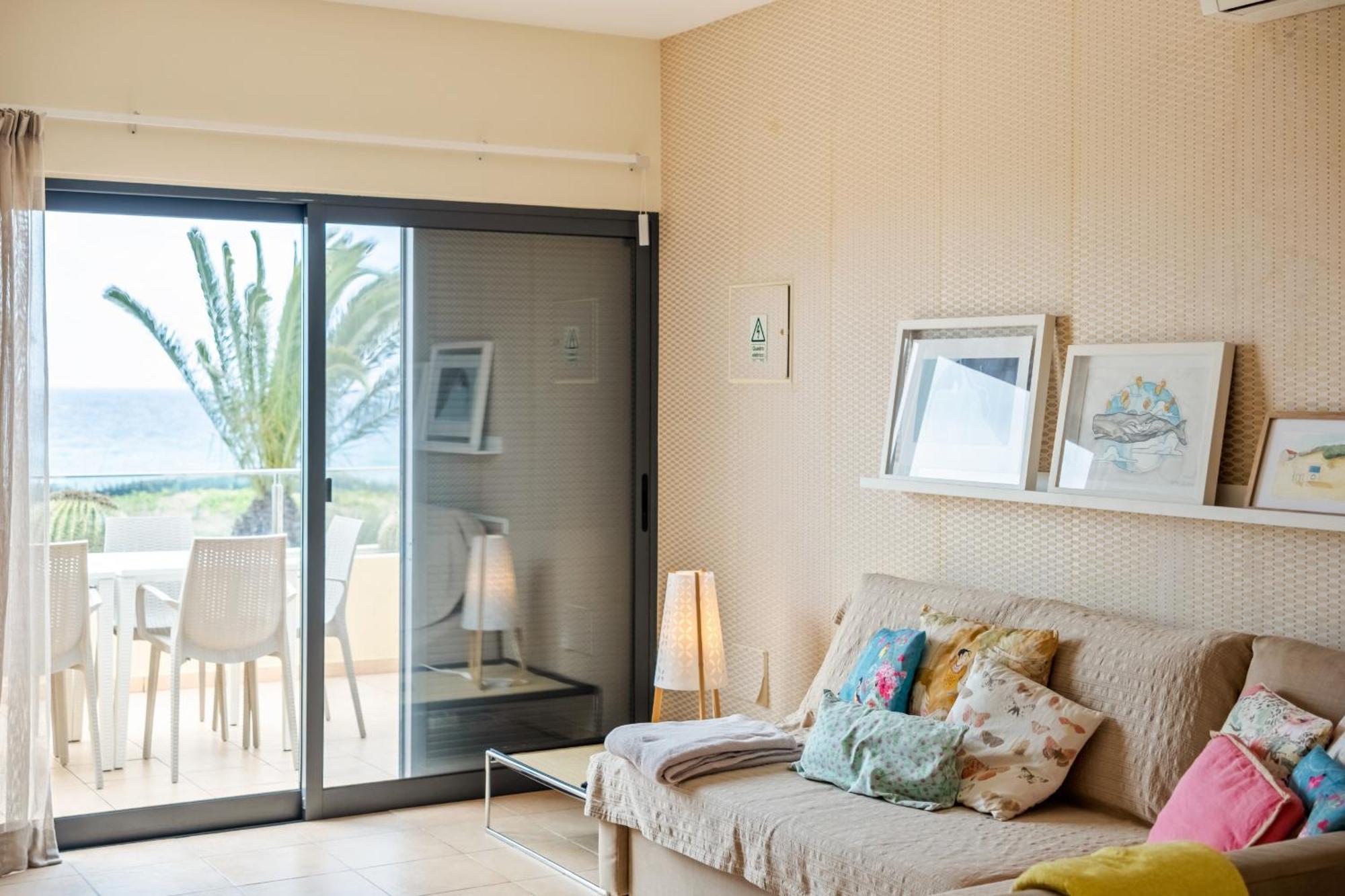 Casa Das Pedras Pretas - By Wehost 포르투산투 외부 사진